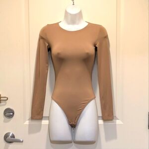 EUC Babaton XS Tan Stretch Long Sleeve Bodysuit